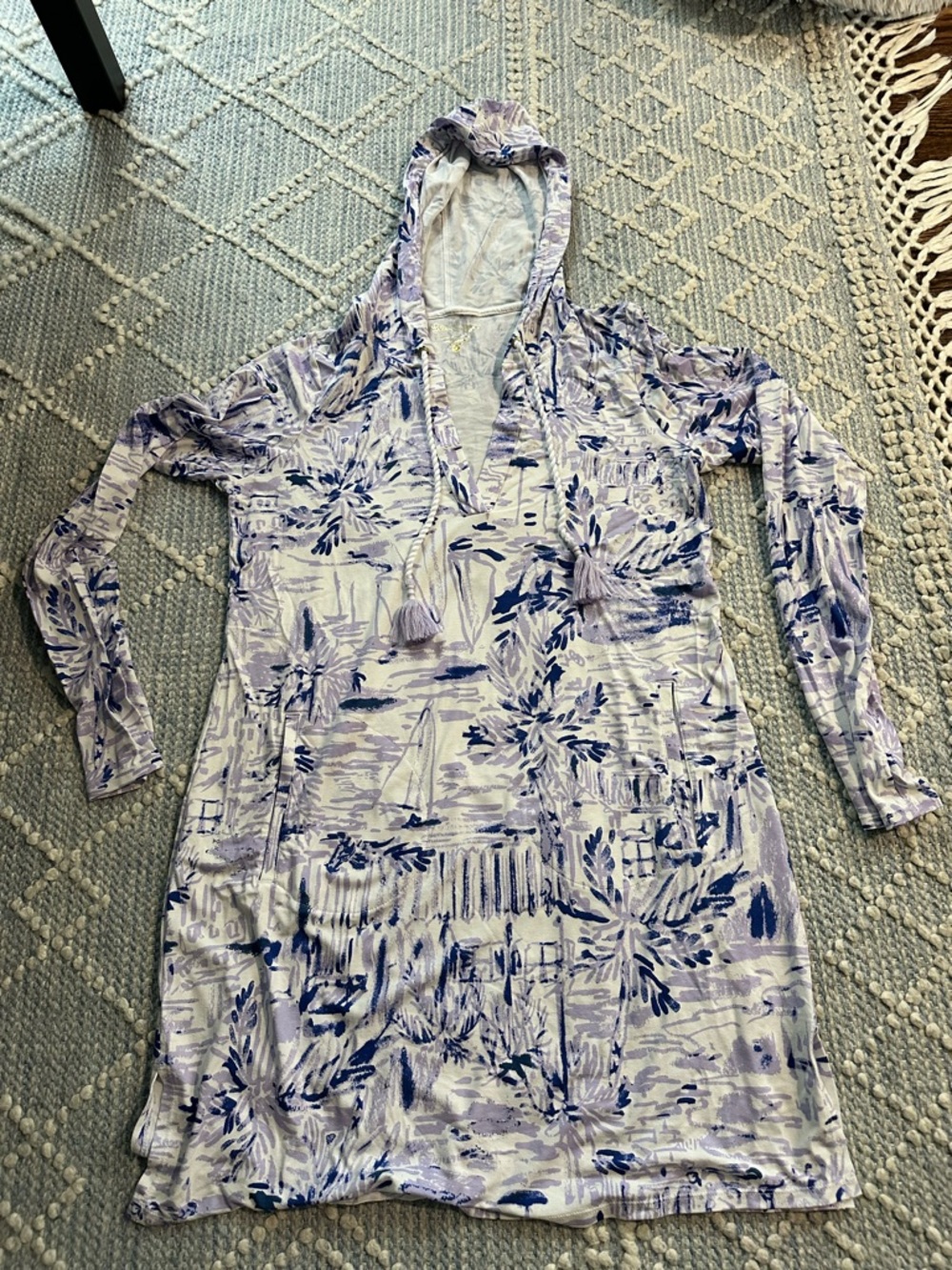 Never Worn! Lilly Pulitzer Lavender & Navy Printed Coverup with Tassel Tie Size